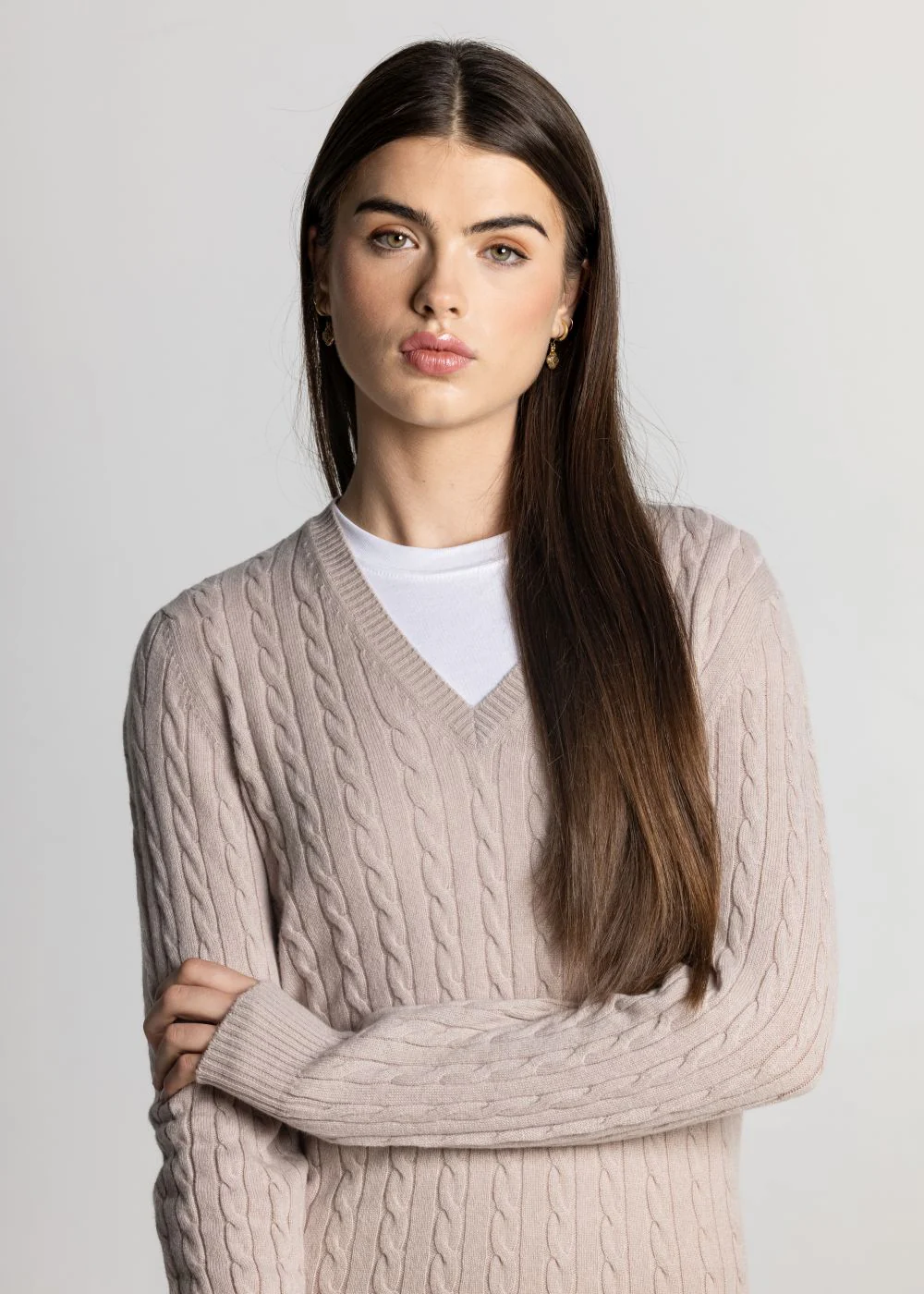 Isla Women's Scottish Made Cashmere V-Neck Cable Pattern Sweater - Beige - Image 3