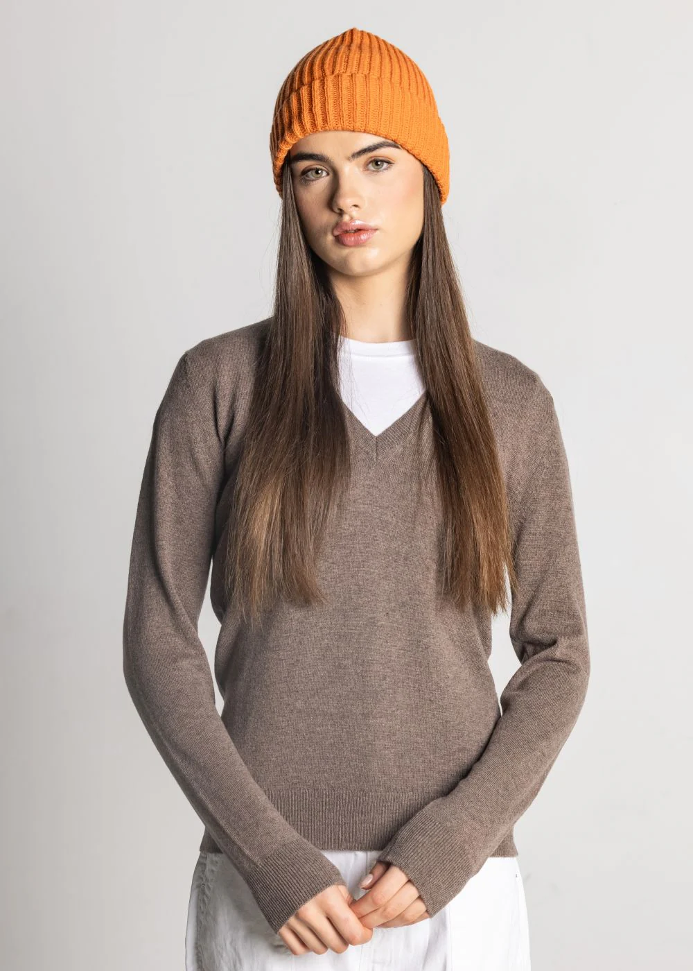 Isla Women's Scottish Made Cashmere V-Neck Jumper - Brown - Image 2