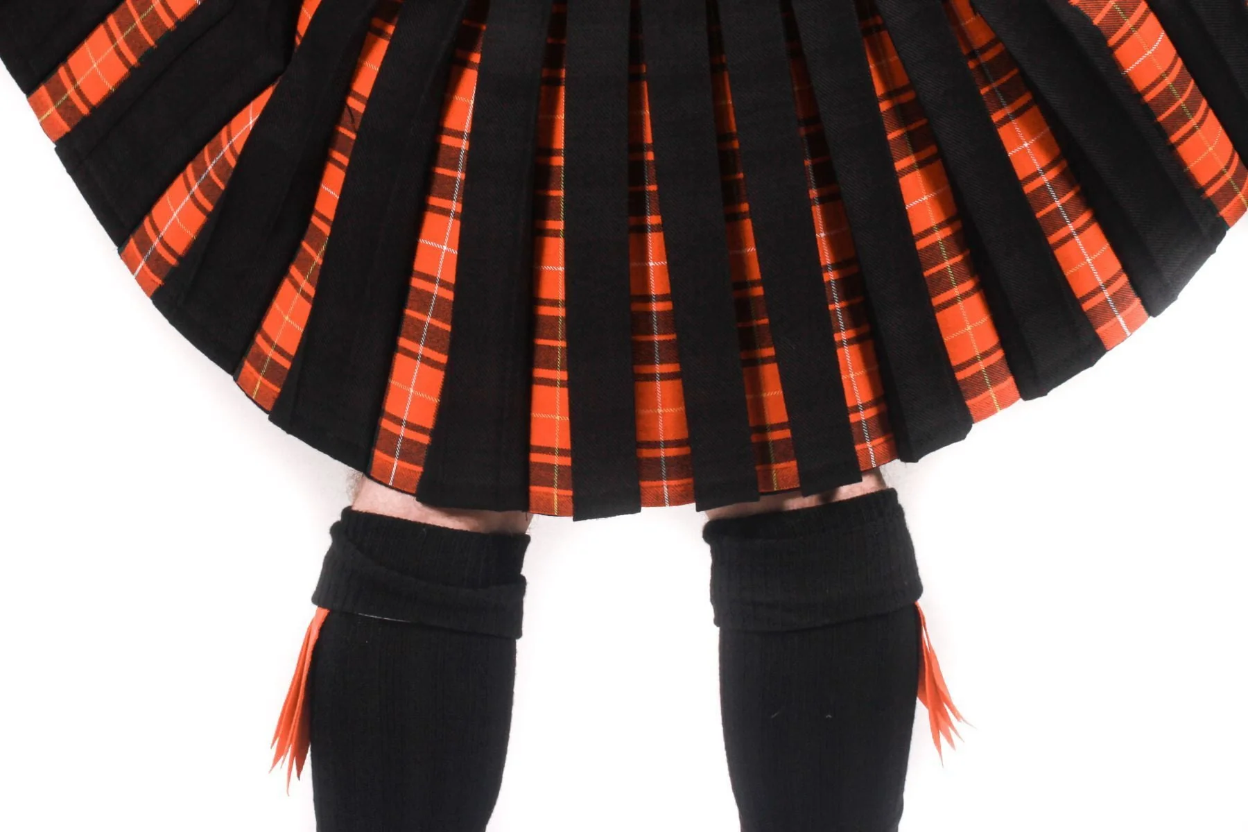 Men's 8 Yard Kilt - 16oz Heavyweight Wool - Black Isle Contrast Kilt - Made to Order - Image 3