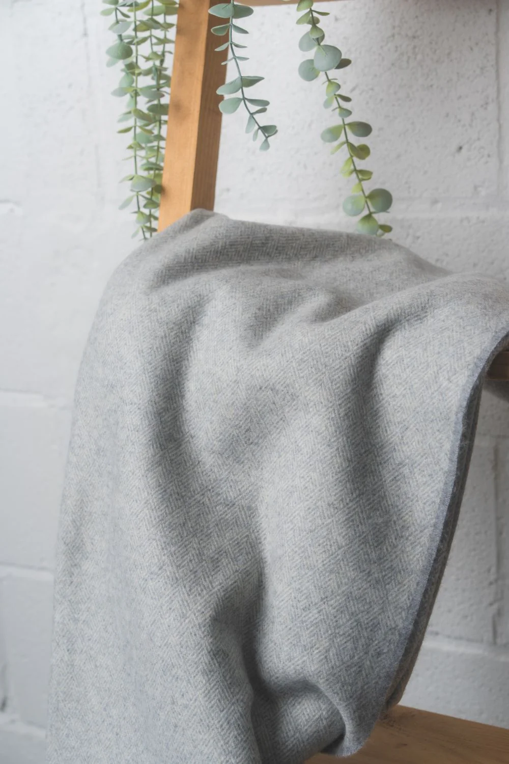 Scottish Made Diamond Pattern 100% Cashmere Throw by Lovat Mills - Mist Grey - Image 3