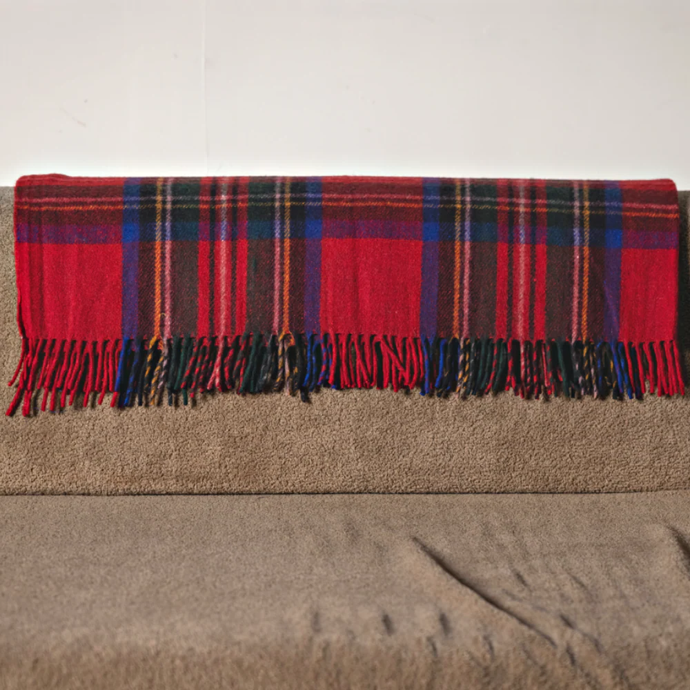 Wool Tartan Knee Blanket - 36'' x 59'' - Royal Stewart - Image 4