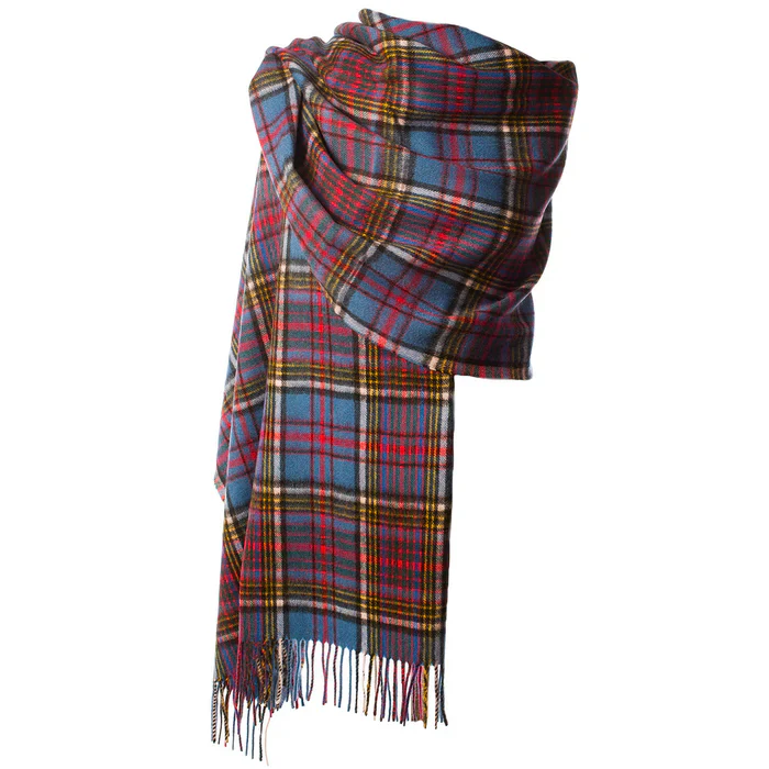 Women's Tartan Lambswool Stole - Image 4