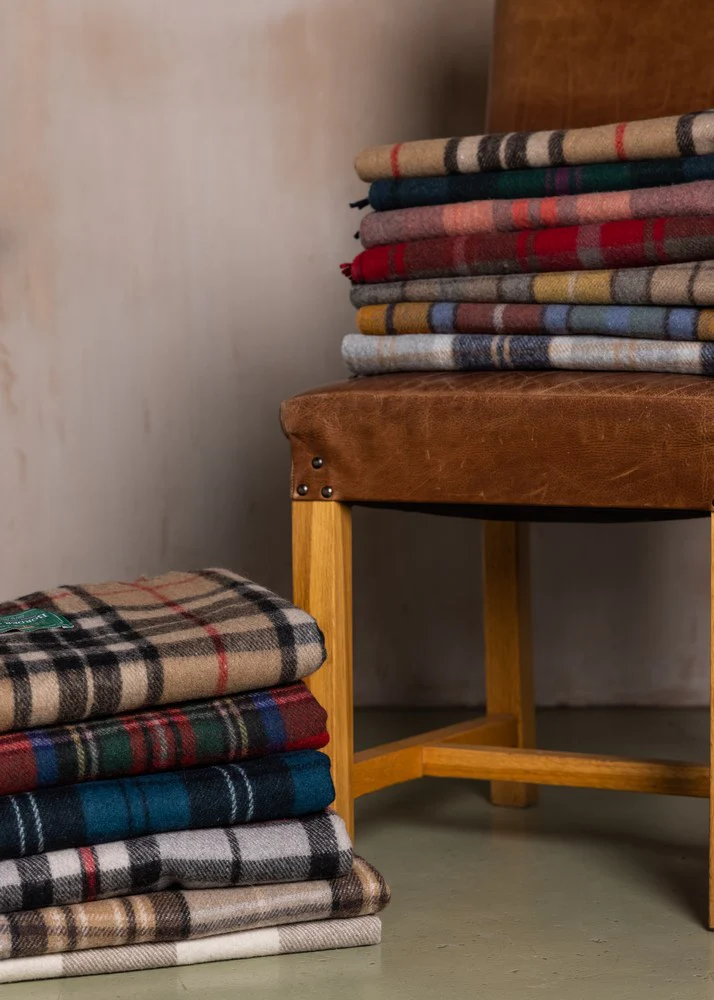 Wool Tartan Blanket - 60'' x 70'' - Royal Stewart - Image 7